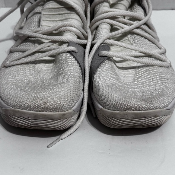 Nike KD Men\'s White and Gray Basketball Shoes size 15 main image 8